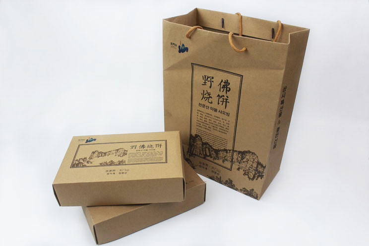 這樣原汁原味土特產(chǎn)禮品盒+手提袋套裝你也想要嗎？快來(lái)長(cháng)沙印刷廠(chǎng)日大彩印定制！
